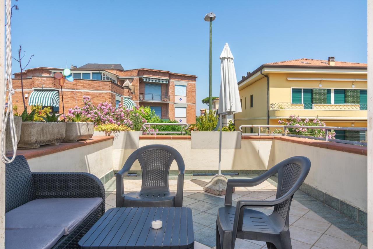 Hotel Mariani Lido di Camaiore Exterior foto
